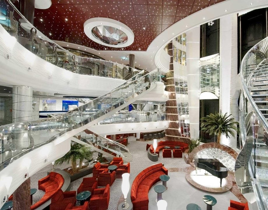 La Luna Piano Bar | MSC Divina La Luna Piano Bar | MSC Divina