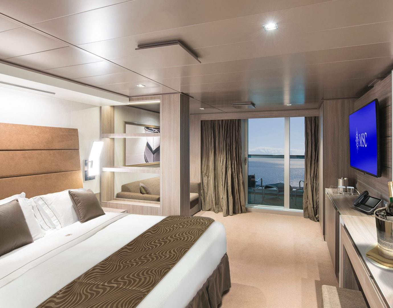 MSC Seaview Cabin: MSC Yacht Club Deluxe Suite 02 MSC Seaview Cabin: MSC Yacht Club Deluxe Suite 02