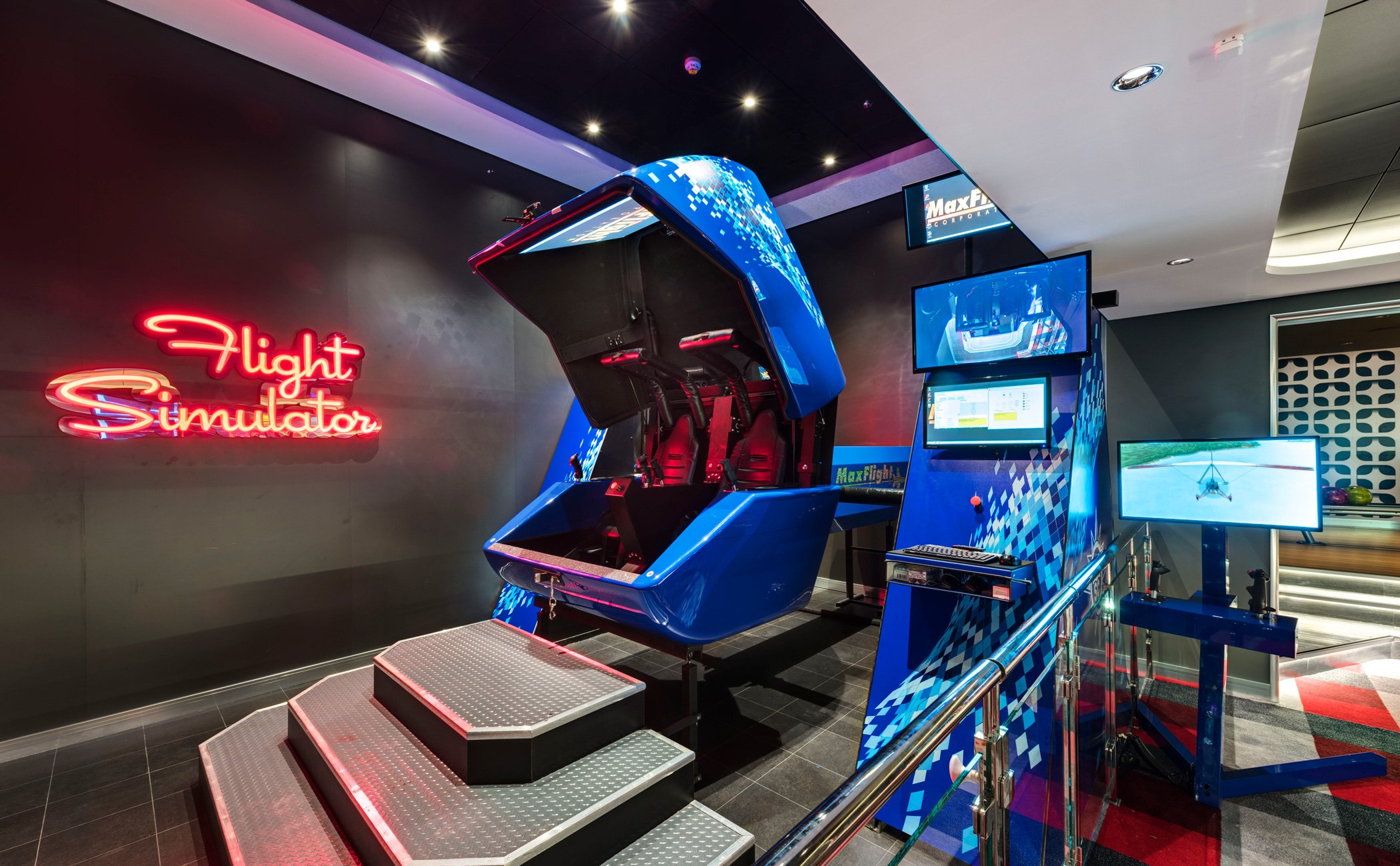 Day and Night Activities, Flight Simulator | MSC Cruises